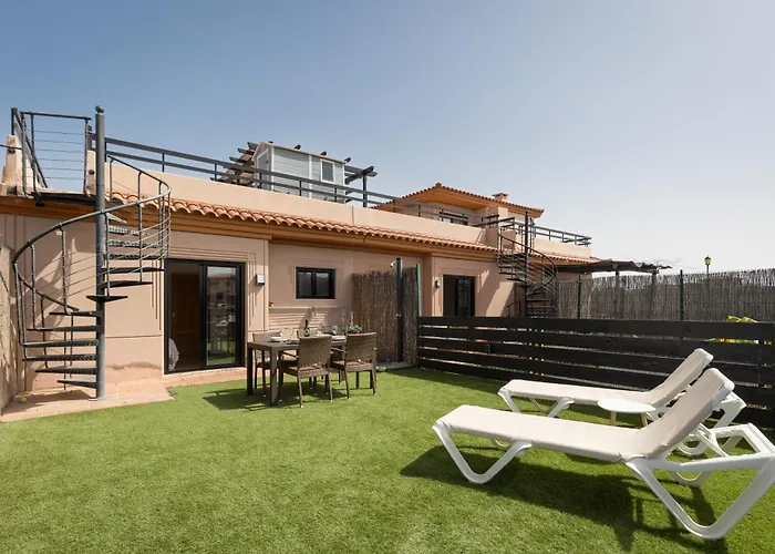 Semesterbostad Home2book Casa Calma Lajares